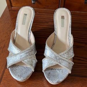 Guess wedge sandals